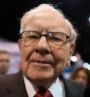  ??  ?? Berkshire chairman Warren Buffett