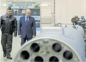  ?? AFP ?? Industria. Vladimir Putin visita una planta del ministerio de defensa