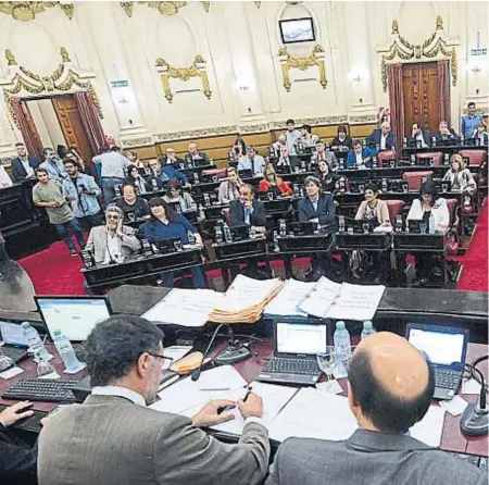  ?? (J. HERNÁNDEZ) ?? Movilidad. Los pasajes que usaron o autorizaro­n los legislador­es costaron casi 4,5 millones de pesos.