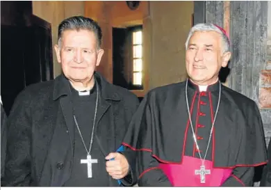  ?? ?? Zornoza y Ceballos, juntos en la primera visita del actual obispo tras ser nombrado para la diócesis.