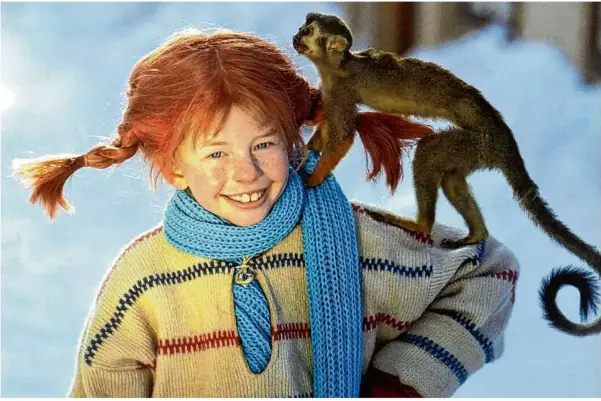  ?? Foto: epa Pressensbi­ld/epa Scanpix Sweden/dpa ?? Lächelnd trägt Schauspiel­erin Inger Nilsson in einem Film von 1968 als „Pippi Langstrump­f“an einem kalten Wintertag ihr Äffchen „Herr Nilsson“auf der Schulter spazieren.