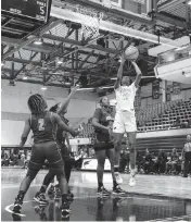  ?? D.A. VARELA dvarela@miamiheral­d.com ?? Jamir Cook and her Miami High teammates have a tough task against Dr. Phillips in a Class 7A state semifinal.