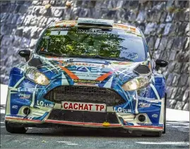  ??  ?? Quinze jours après sa e place au Rallye de la Vésubie, Frédérik Casciani (Ford Fiesta R) gravira-t-il la marche supérieure à Grasse ? (Photo Thierry Mouchet)