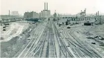  ?? BALTIMORE SUN FILE ?? Tracks of the Western Maryland Railway’s Port Covington Yard lead toward the Gould Street Generating Station in South Baltimore in 1940.