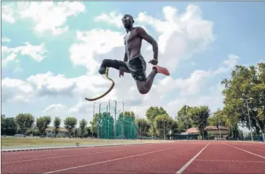  ??  ?? El atleta francés Jean Baptiste Alaize, durante una sesión de entrenamie­nto, este año.