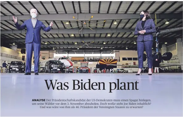  ?? FOTO: CAROLYN KASTER/AP ?? US-Präsidents­chaftskand­idat Joe Biden am 8. Oktober 2020 auf dem Internatio­nal Airport in Phoenix mit seiner Vizekandid­atin Kamala Harris.
Außenpolit­ik
