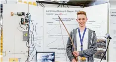  ?? Foto: Wacker Chemie AG ?? Ende März präsentier­te Paul sein Projekt auf dem Landesents­cheid von „Jugend forscht“in München und gewann einen Preis.