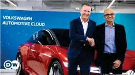  ??  ?? Берлин, февраль 2019. Главы Volkswagen и Microsoft Херберт Дис и Сатья Наделла представля­ют "облачный" альянс