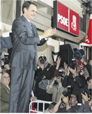  ?? Ramón Ladra ?? José Luis Rodríguez Zapatero, el 14 de marzo de 2004, celebrando la victoria .