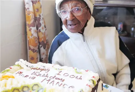  ?? Picture: AYANDA NDAMANE ?? HAPPY BIRTHDAY: Maud Maria Chippendal­e from Manenberg celebrated her 100th birthday with three parties at three venues.