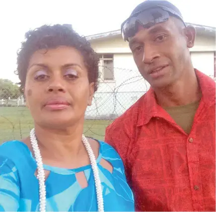  ?? Photo: Arishma Devi-Narayan ?? Ruci Rakoto with husband, AB Jone Vosaboto at the Nadi Internatio­nal Airport yesterday.