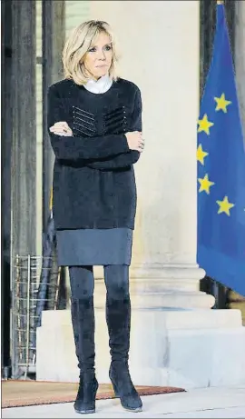  ?? CHESNOT / GETTY ?? Brigitte Macron a l’escala de l’Elisi