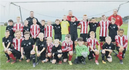  ??  ?? Sunderland Primary Schools Boys (stripes) join up with Wirral Under-10s before their recent friendly.