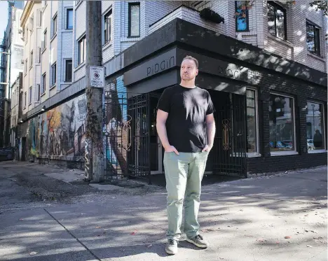  ?? DARRYL DYCK/THE CANADIAN PRESS ?? “Give time for the people in the community,” urges Brandon Grossutti, owner of the upscale Pidgin restaurant in Vancouver’s Downtown Eastside, which hosts fundraiser­s for area organizati­ons. “That guy asking for a cigarette probably just wants a...