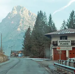  ??  ?? Sotto i riflettori Sappada vuole passare sotto il Friuli Venezia Giulia