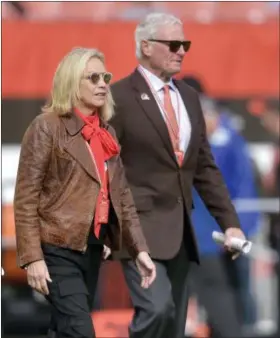  ?? THE ASSOCIATED PRESS FILE ?? Browns owners Dee and Jimmy Haslam have bought the Columbus Crew, guaranteei­ng the team will not relocate. The Haslams have been working for months with a group to keep the Major League Soccer franchise in Ohio.