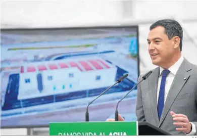 ?? G. H. ?? El presidente de la Junta, Juanma Moreno, durante la inauguraci­ón de una depuradora en la provincia de Granada.