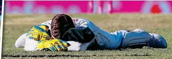  ?? AFP ?? All talk: Paine after dropping Vihari — one of three catches he put down