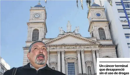  ??  ?? CON LA catedral bahiense de fondo, Di Fazio se refirió al trabajo que está desarrolla­ndo.