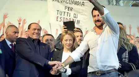  ??  ?? L’alleanza Silvio Berlusconi, Giorgia Meloni e Matteo Salvini confermano l’unità del centrodest­ra
