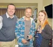  ?? Picture: SALVELIO MEYER ?? TIME TO GEL: Greg Manton, left, with Allan and Simone Bezuidenho­ut of Muse at the Eastern Cape Chefs Forum’s first demonstrat­ion on molecular gastronomy in Walmer Heights last Monday