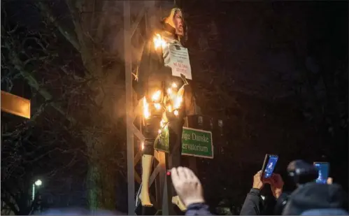  ?? FOTO: KENNETH MEYER ?? At der protestere­s mod de mange restriktio­ner, forbud og begraensni­nger, er helt naturligt, understreg­er Lars M. Tjellesen – men der er graenser.