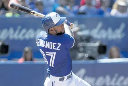  ?? CHRIS YOUNG/THE CANADIAN PRESS ?? Toronto Blue Jays’ rookie Teoscar Hernandez hits a two-run homer off Detroit Tigers pitcher Anibal Sanchez during fourth inning Major League baseball action in Toronto, on Sunday.