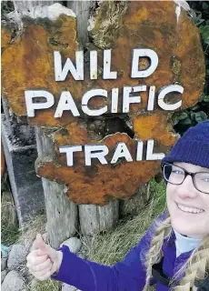  ?? PHOTOS: JESSICA MINKS ?? Jessica Minks gives the thumbs up to the Wild Pacific Trail.