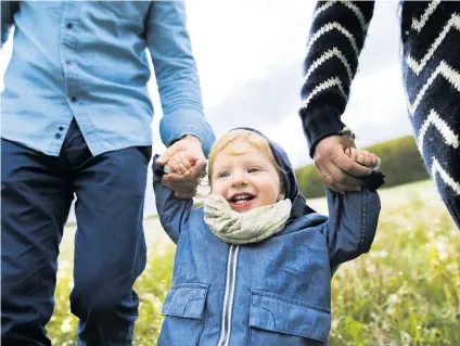  ??  ?? Ein Kind ist gut, mehrere sind besser – steuerlich gesehen. Der Familienbo­nus soll wohlhabend­eren und kinderreic­hen Familien in Österreich zugutekomm­en.