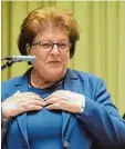 ??  ?? Landtagspr­äsidentin Barbara Stamm lobte in ihrer Festrede die erweiterte­n Kapazitäte­n bei der Lehrerausb­ildung. Luft nach oben sieht sie aber immer noch.