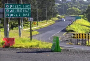  ?? RAFAEL PAcHEcO ?? Cruce de Taras, en Cartago. Esta es una parte del sector por intervenir para mejorar el paso vehicular en la zona.