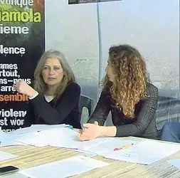  ?? ?? I numeri
Nella foto, Adela Kaparici e Francesca Zanotto (Adl Cobas). Nnel corso della conferenza stampa si è sottolinea­to che nella sola città di Padova, secondo l’ultimo dato, ci sono di 3.767 nuclei nella medesima situazione