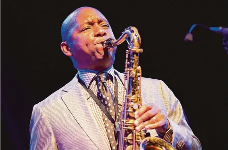  ?? FOTO PALMA KOLANSKY ?? Na dvou židlích. Branford Marsalis je známý především jako jazzman, hraje ale i klasickou hudbu.