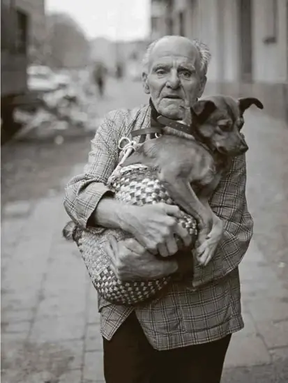  ?? Fotos: © Gundula Schulze Eldowy ?? Berlin 1982 aus Berlin in einer Hundenacht.