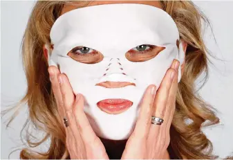  ?? P i c t u r e : J O H N L A W R E N C E ?? Fast and effective: Alice tries the Charlotte Tilbury dry mask