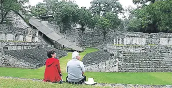  ??  ?? ATRACTIVO. Una de las atraccione­s de Honduras es la cultura maya, en el occidente del país.