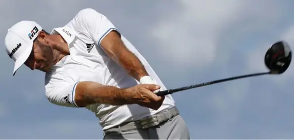  ?? MATT YORK/THE ASSOCIATED PRESS ?? In Hawaii on the weekend, Dustin Johnson looked closer than ever to his Tiger Woods-like form from early 2017, before a spill down stairs put him out of the Masters and wrecked his season.