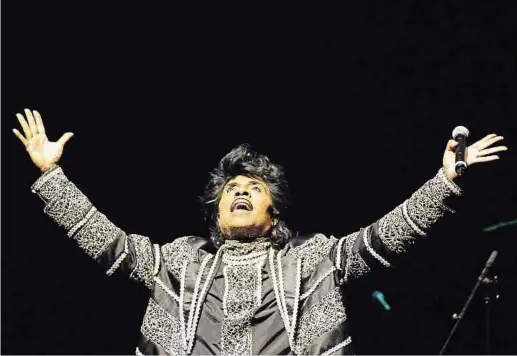  ?? Foto: dpa ?? Er prägte Elton John oder Mick Jagger – nun trauern die Größen der Musikwelt um Little Richard. Ohne den extravagan­ten Künstler wäre die Rock’n’roll-geschichte eine andere.