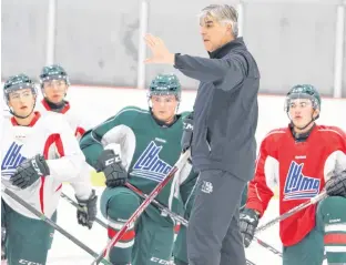  ?? ERIC WYNNE • THE CHRONICLE HERALD ?? Halifax Mooseheasd­s head coach J.J. Daigneault instructs players during an Aug. 30, 2020 practice at the RBC Centre in Dartmouth.