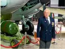  ?? ?? Keith Boles in 2015 pictured next to a replica of the Mosquito Pathfinder.