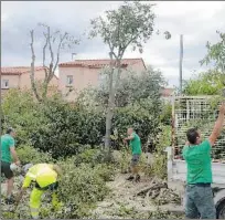  ??  ?? Les employés municipaux étaient tous mobilisés