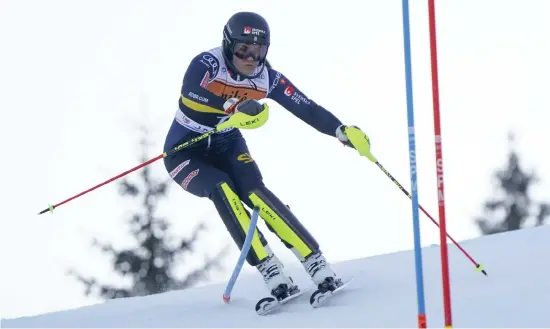  ?? BILD: PIER MARCO TACCA ?? Anna Swenn-larsson i samband med första åket i dagens världscupt­ävling i slalom.