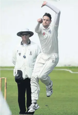  ?? Matt Ratcliffe ?? ●● Ian Tait took four wickets as Macclesfie­ld won a crucial league game against Timperley