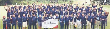  ??  ?? Participan­ts cheer at the end of the tournament at Bintulu Golf Club.