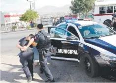  ??  ?? • Los policías involucrad­os están suspendido­s.