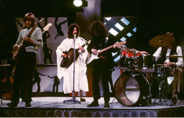  ??  ?? above
Fleetwood Mac perform on television in London, 1969