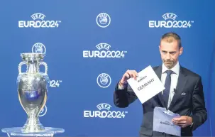  ?? Fabrice Coffrini/AFP ?? Presidente da Uefa, Aleksander Ceferin, também anunciou utilização do VAR em competiçõe­s da entidade