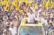  ?? PTI ?? AAP convener Arvind Kejriwal during a roadshow in Gujarat’s Rajkot district on November 7.