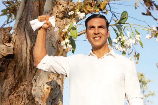  ??  ?? Akshay Kumar has gone through multiple transition­s on his climb to the top.