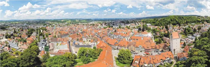  ?? FOTO: MY-PANORAMA.DE ?? Die Finanzlage der Stadt Ravensburg ist nicht mehr so gut wie in früheren Jahren. Trotz guter Konjunktur sind bis 2020 insgesamt 21 Millionen Euro neue Schulden geplant.